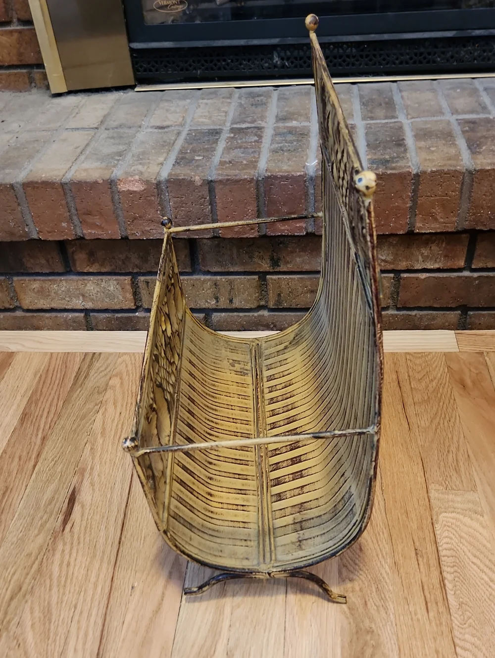 French Farmhouse Cottage Core Style Fruit Themed Metal Magazine Rack Rustic